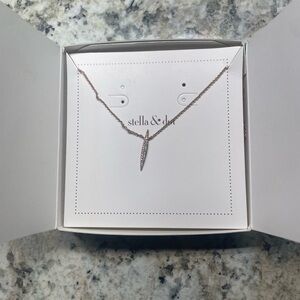 New in box Stella and Dot Marylin Marquis rose gold pendant necklace.
